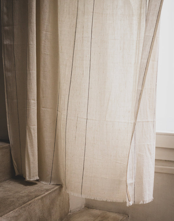 LINAR CURTAIN